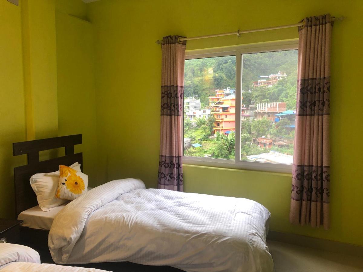 Hotel October Inn Pokhara Exterior foto